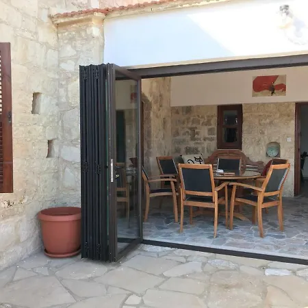 Stone House * Пафос